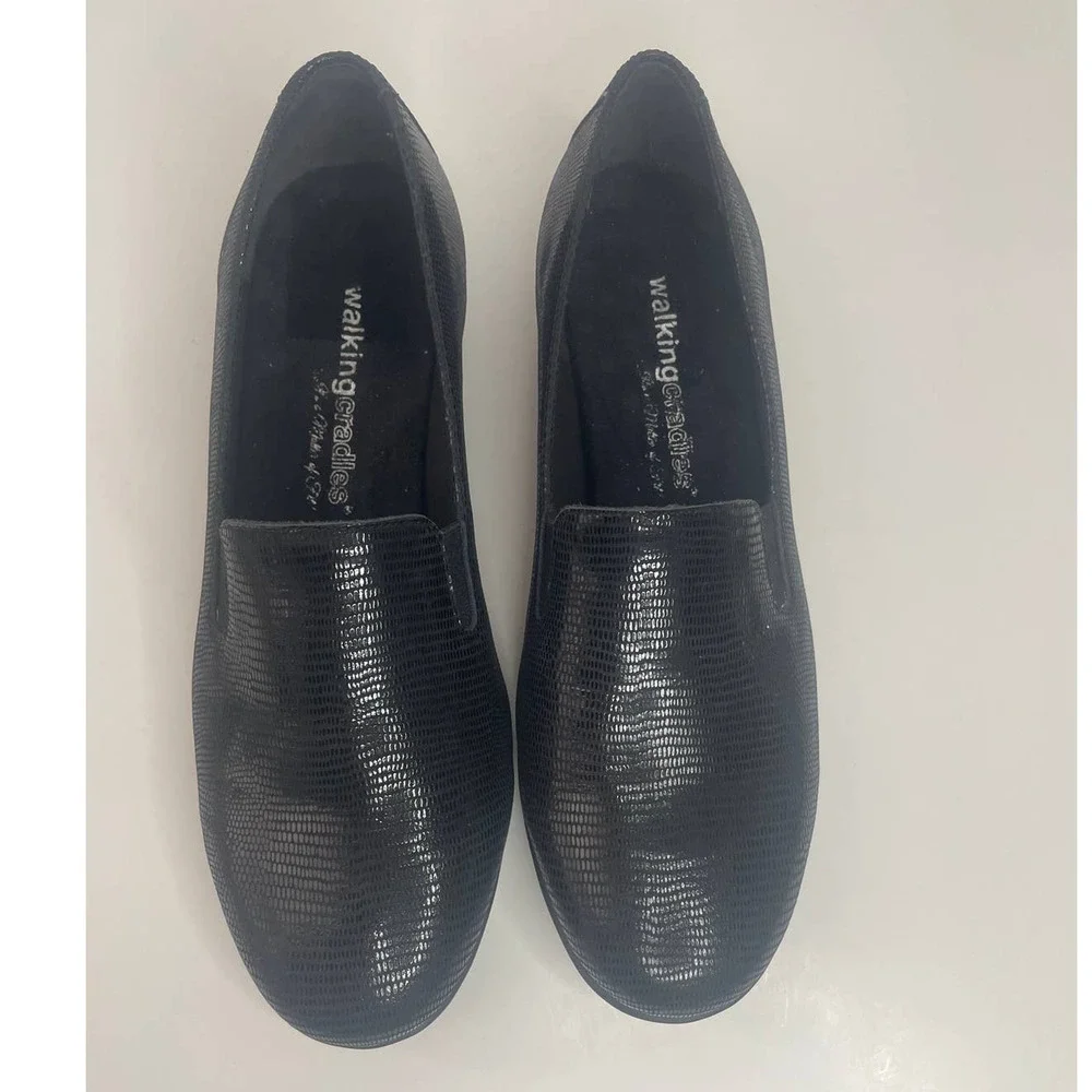 Walking Cradles Benson Slip-On Comfort Loafer Flat Women's Shoes 7.5M - Picture 3 of 11